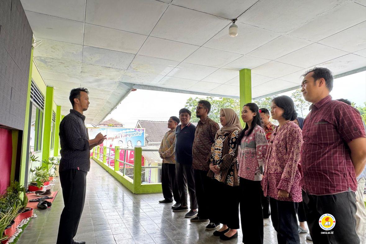 Pelaksanaan Apel Rutin Institusi Dalam Rangka Meningkatkan Kualitas Pembelajaran Dan Prestasi Mahasiswa